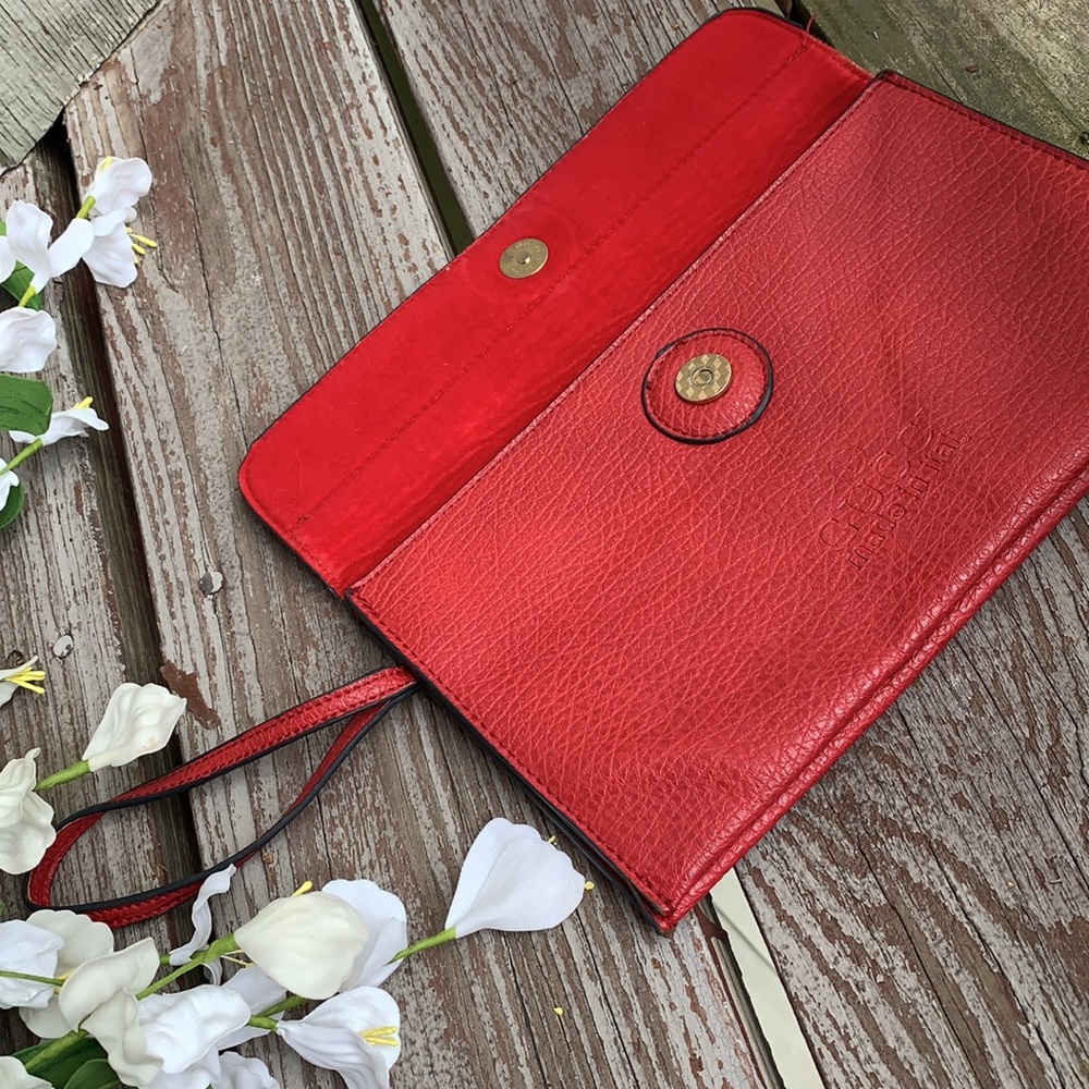 🌷Snap Wristlet Leather Purse 🌷